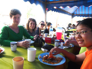 Eating at the Kenduri